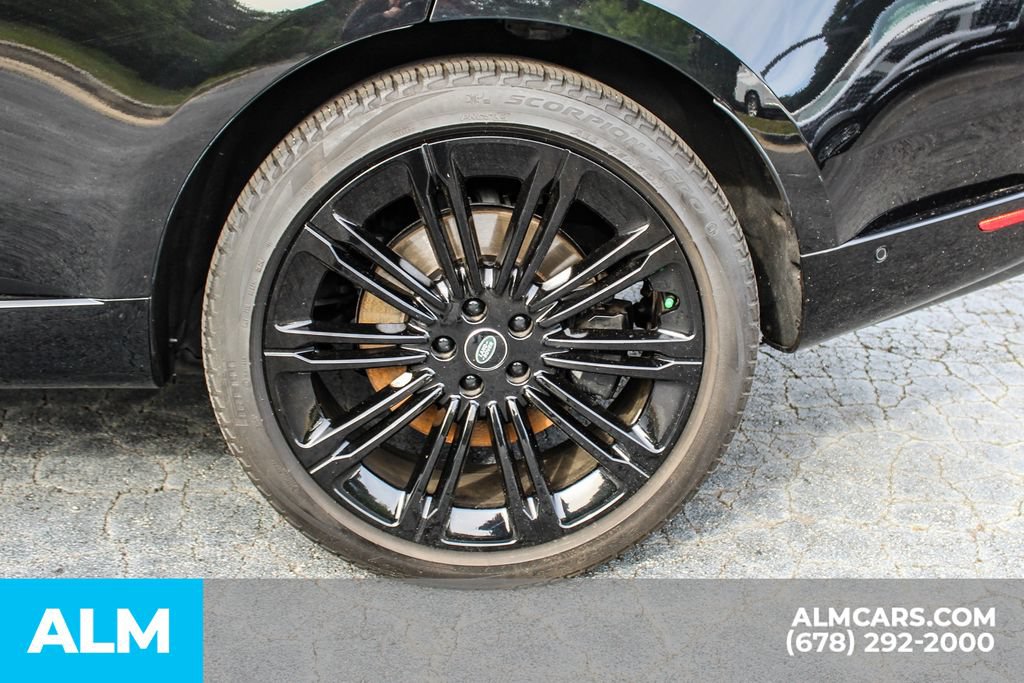 Used 2024 Land Rover Range Rover Long Wheelbase SE AWD/4WD image 14