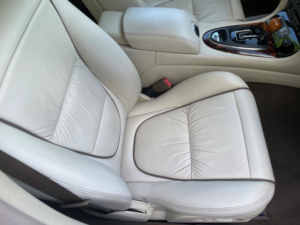 Used 2005 Jaguar XJ Vanden Plas RWD image 39