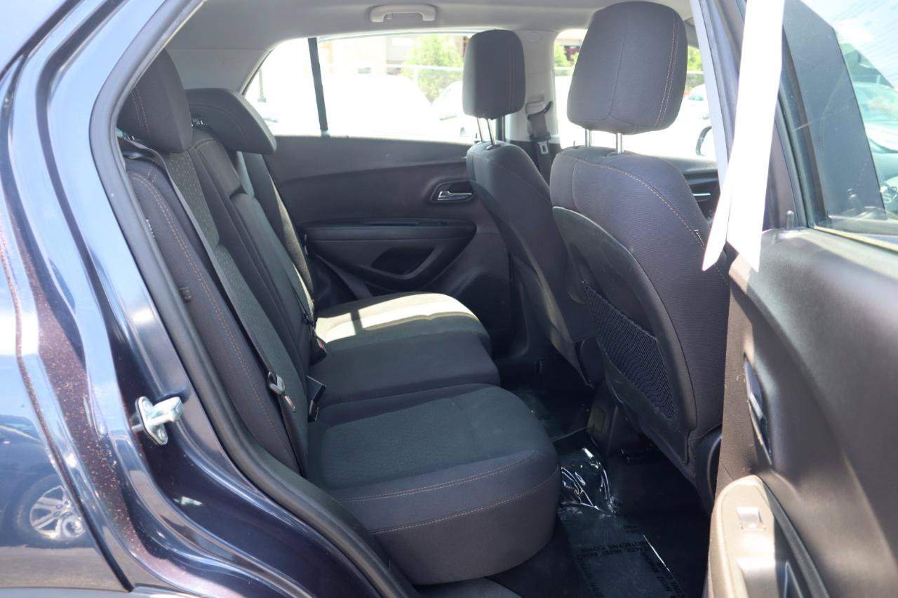Used 2018 Chevrolet Trax LS FWD image 12