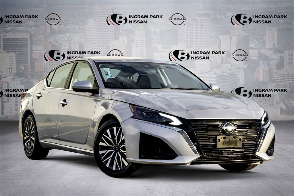 Used 2023 Nissan Altima 2.5 SV