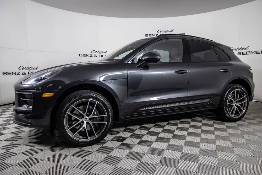 Used 2024 Porsche Macan w/ Premium Plus Package AWD/4WD image 7