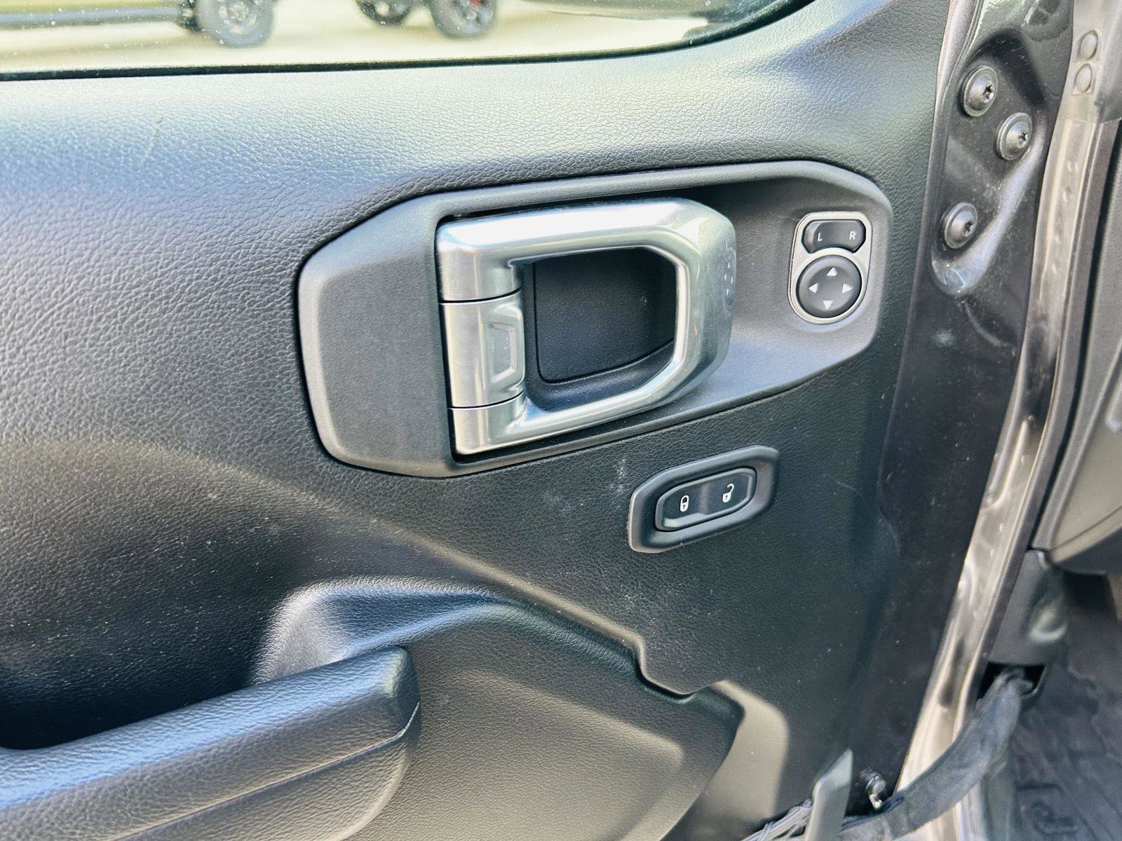 Used 2022 Jeep Wrangler Unlimited Sport image 8