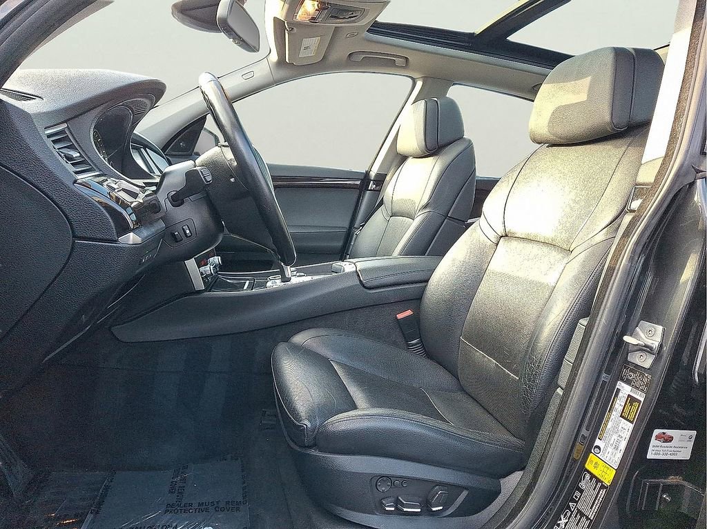Used 2012 BMW 550i Gran Turismo xDrive image 11