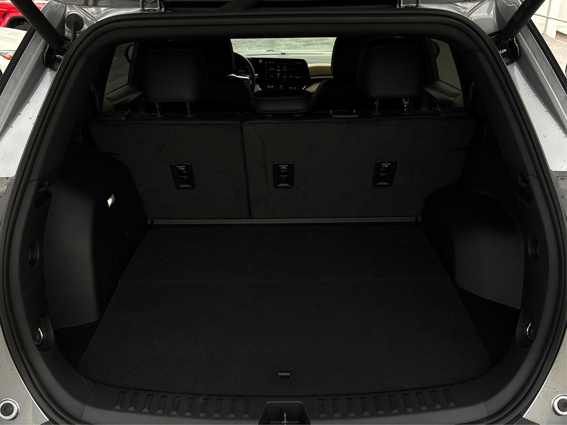 Used 2025 Chevrolet Equinox ACTIV w/ Safety and Technology Package image 11