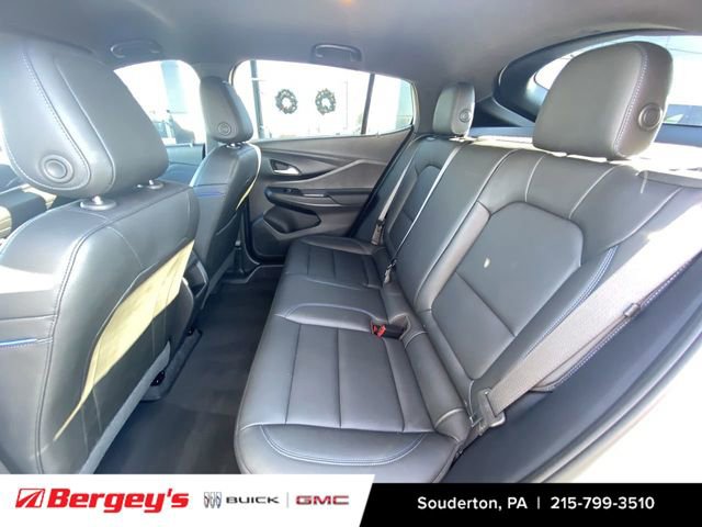 Certified 2025 Buick Envista Sport Touring w/ Convenience I Package image 27