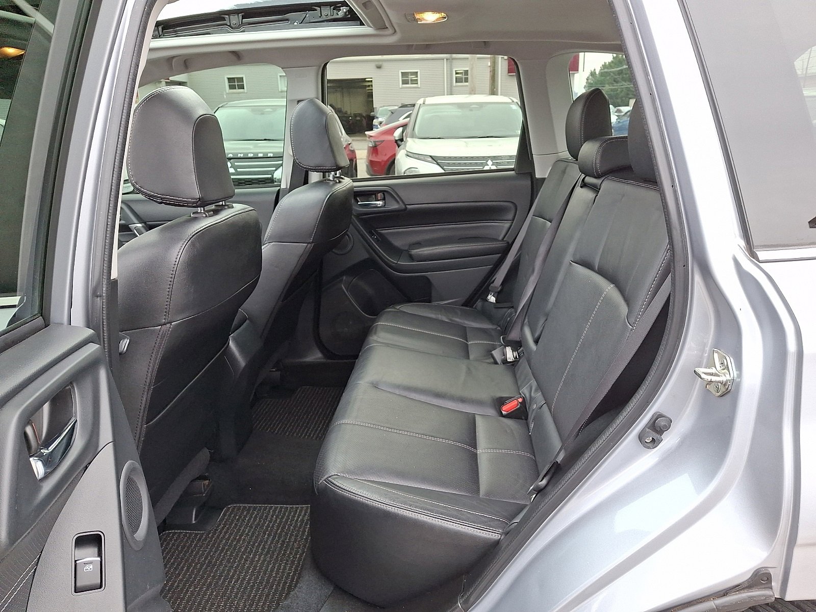 Used 2017 Subaru Forester 2.5i Touring image 11