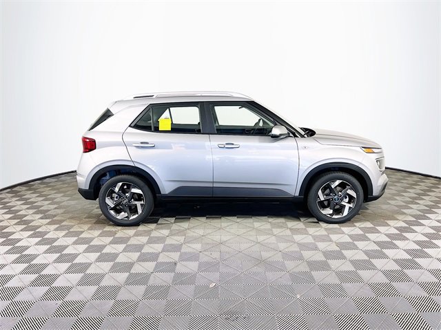 New 2025 Hyundai Venue SEL image 9