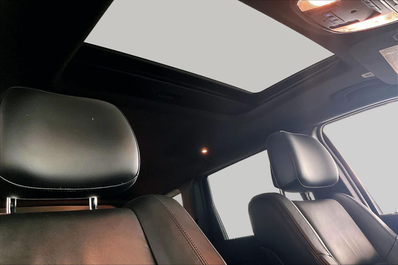 Used 2020 Jeep Grand Cherokee Altitude RWD image 13