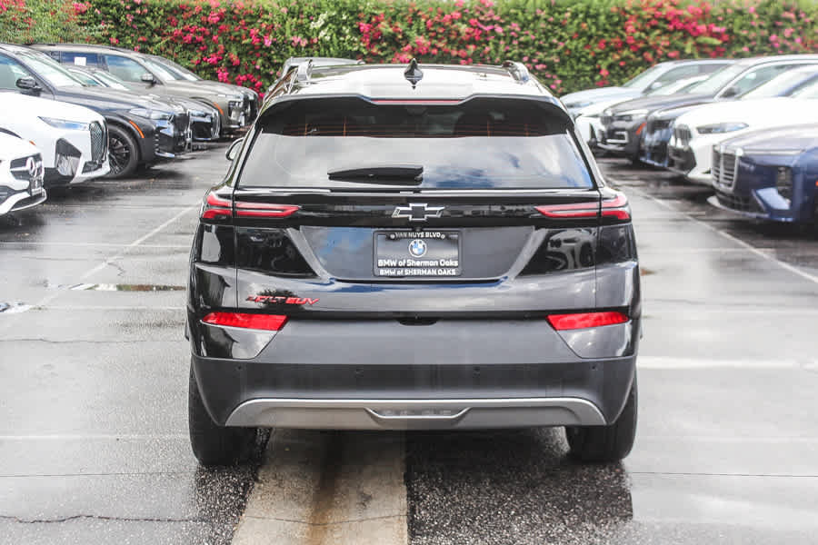 Used 2023 Chevrolet Bolt EUV Premier w/ Redline Edition FWD image 9
