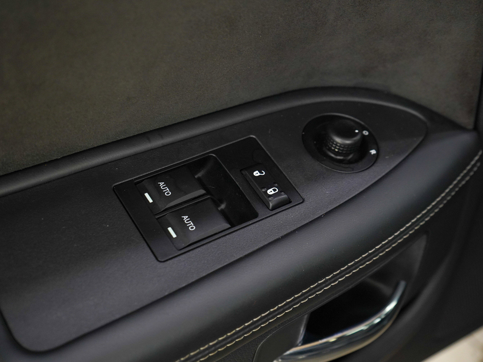 Used 2008 Dodge Challenger SRT8 RWD image 20