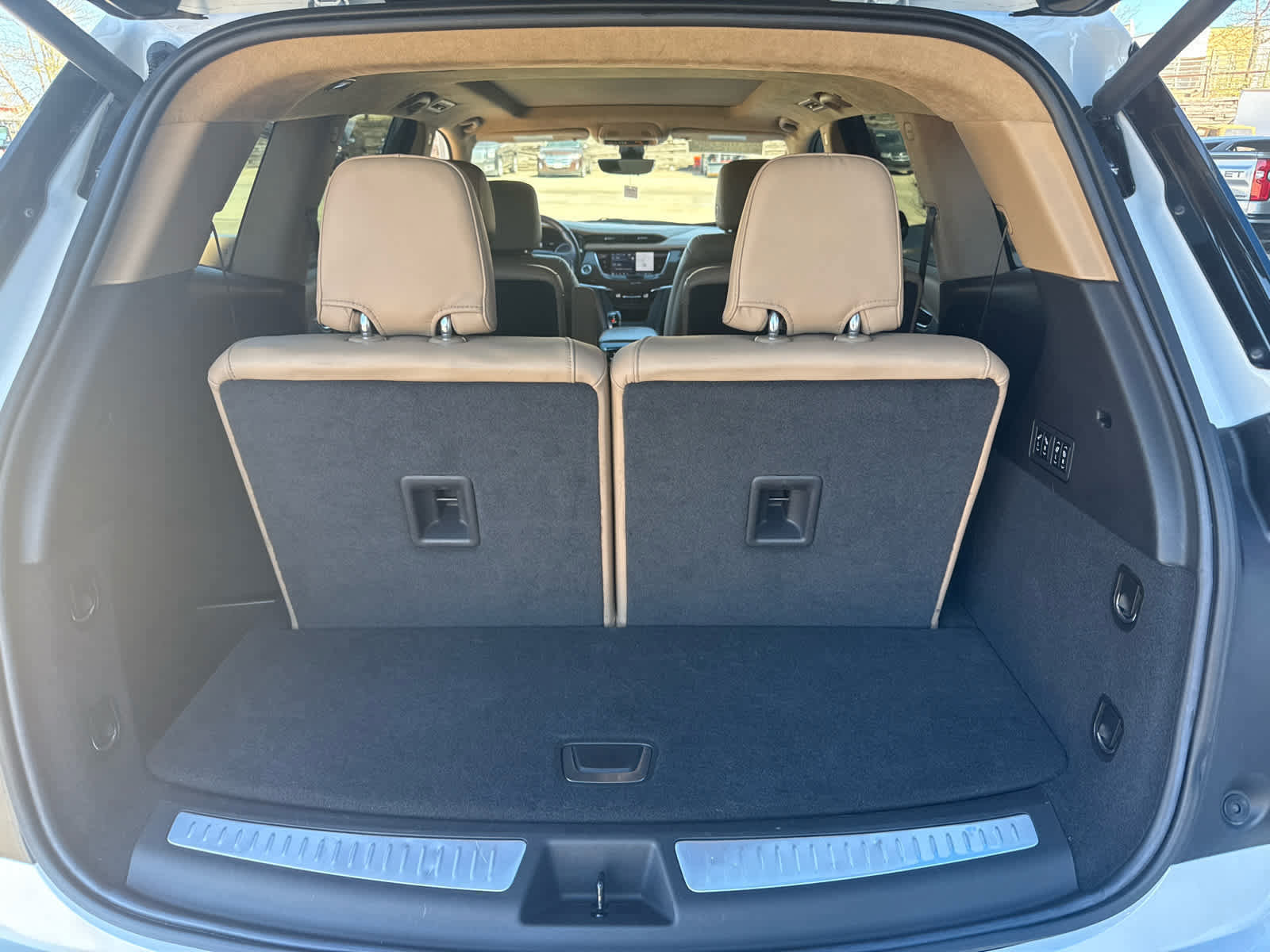 Used 2023 Cadillac XT6 Premium Luxury w/ Platinum Package image 25