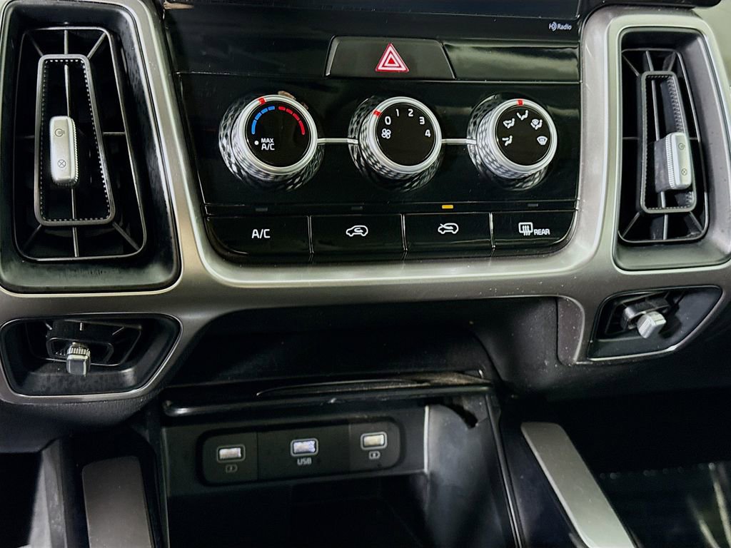 Used 2022 Kia Sorento LX image 7