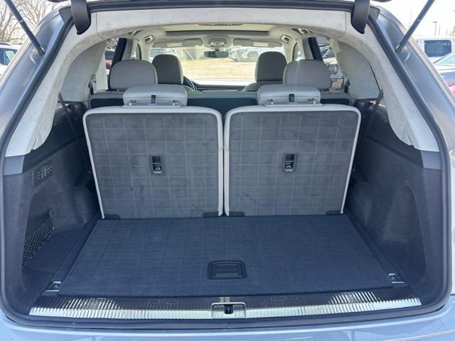 Used 2021 Audi Q7 3.0T Prestige image 10