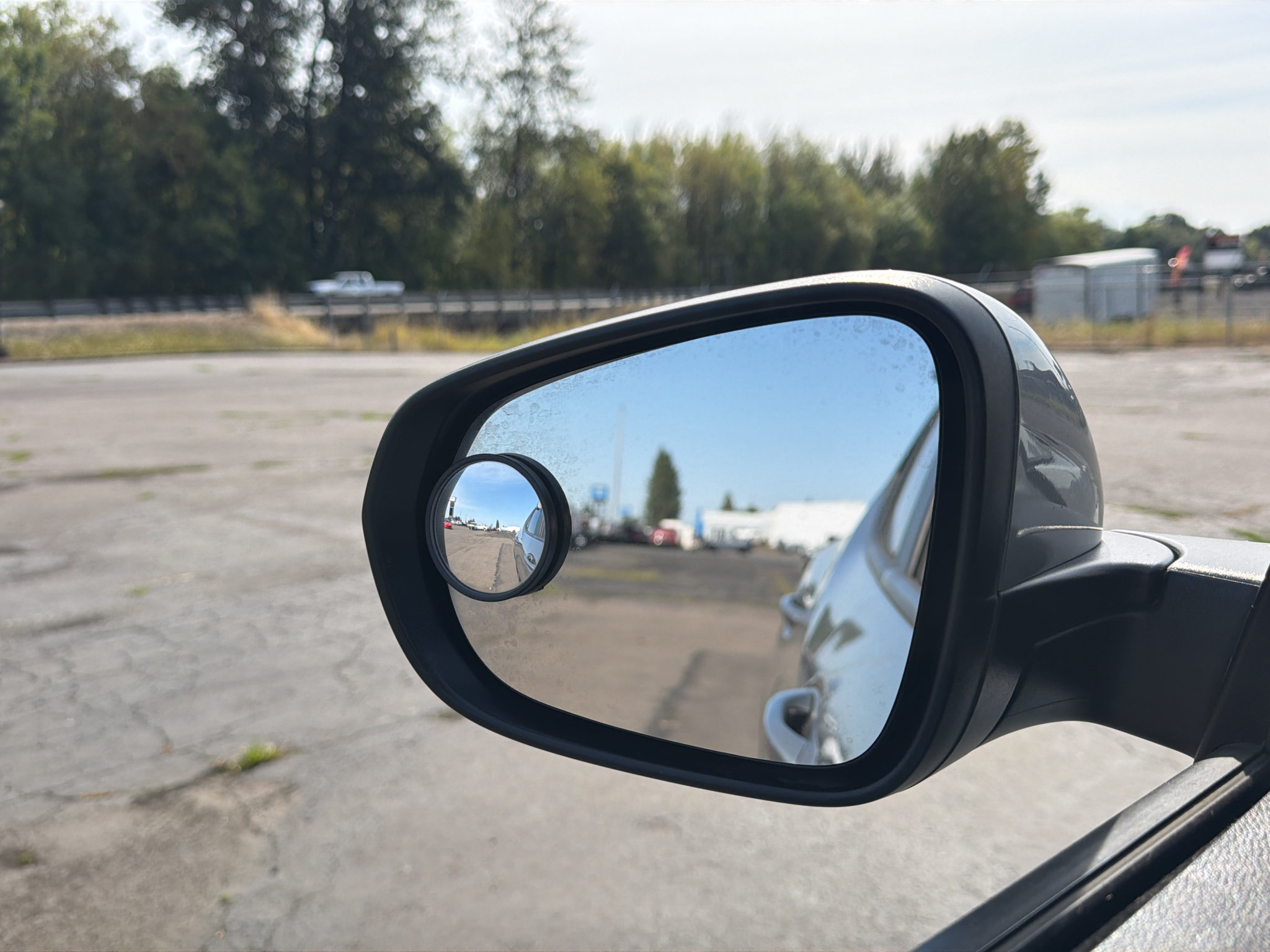 Used 2024 Chevrolet Trax LT FWD image 28