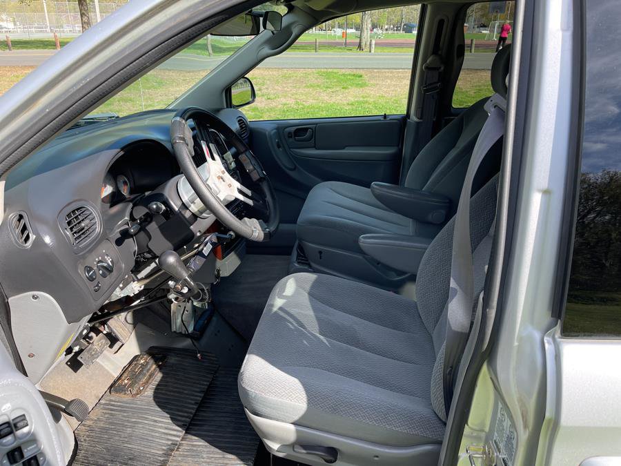 Used 2005 Chrysler Town & Country LX w/ Popular Equipment Group II image 23