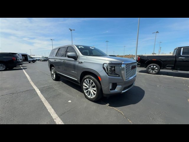 Certified 2021 GMC Yukon Denali w/ Denali Premium Package AWD/4WD image 2