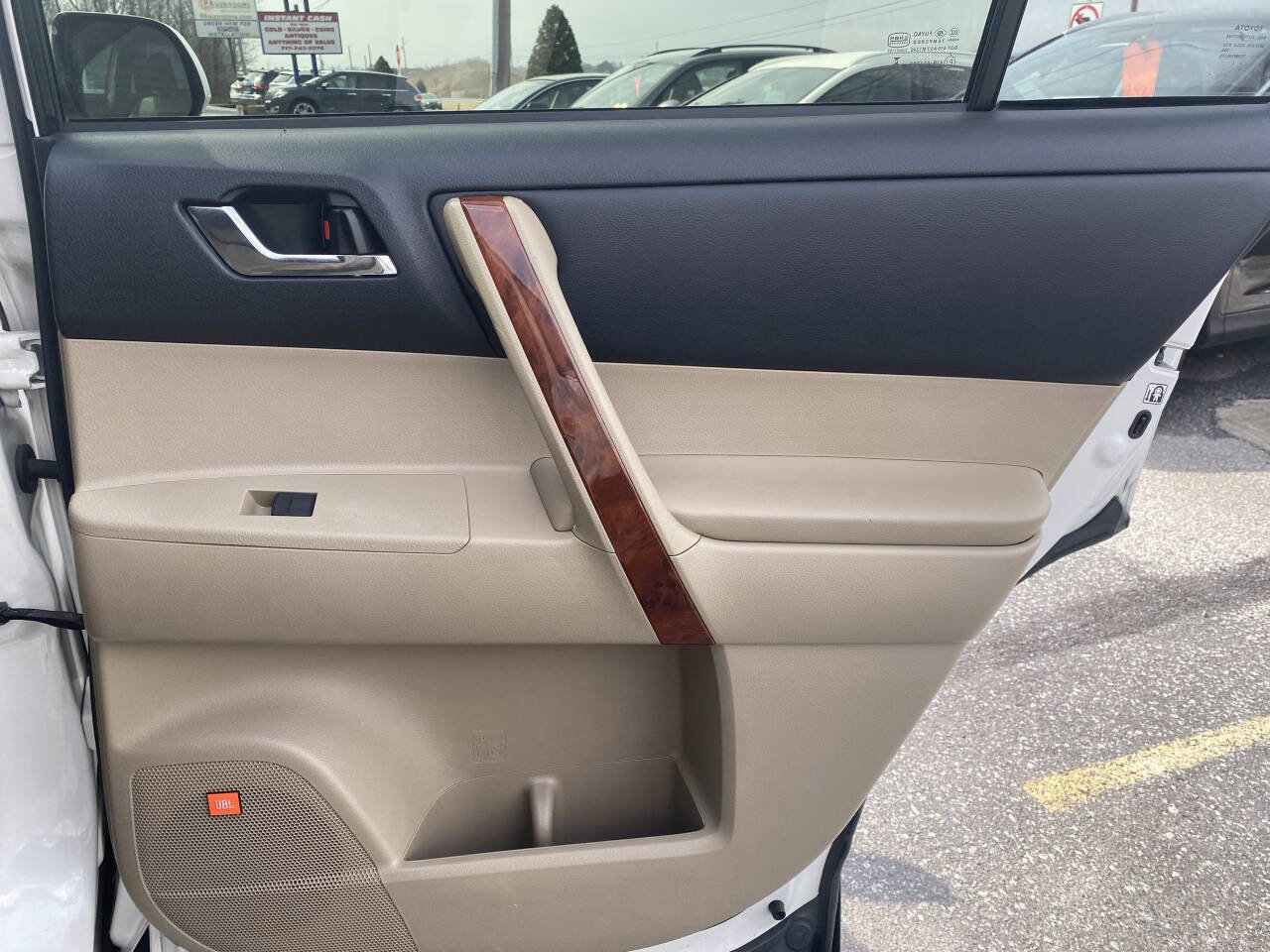 Used 2013 Toyota Highlander Limited image 20