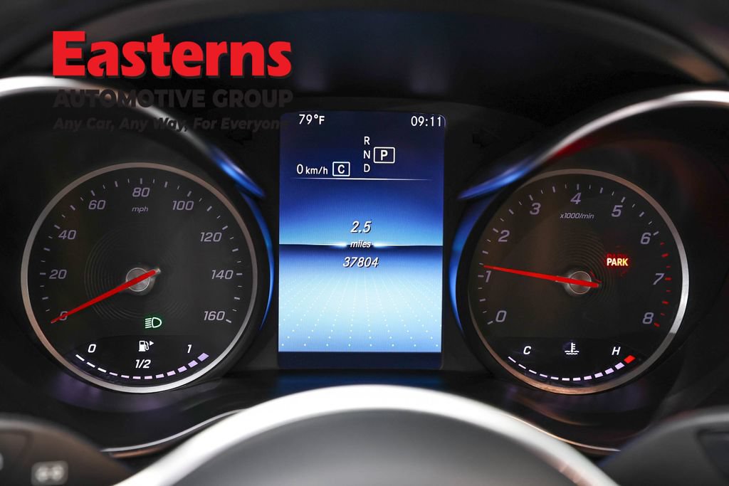 Used 2021 Mercedes-Benz GLC 300 4MATIC w/ Multimedia Package image 17
