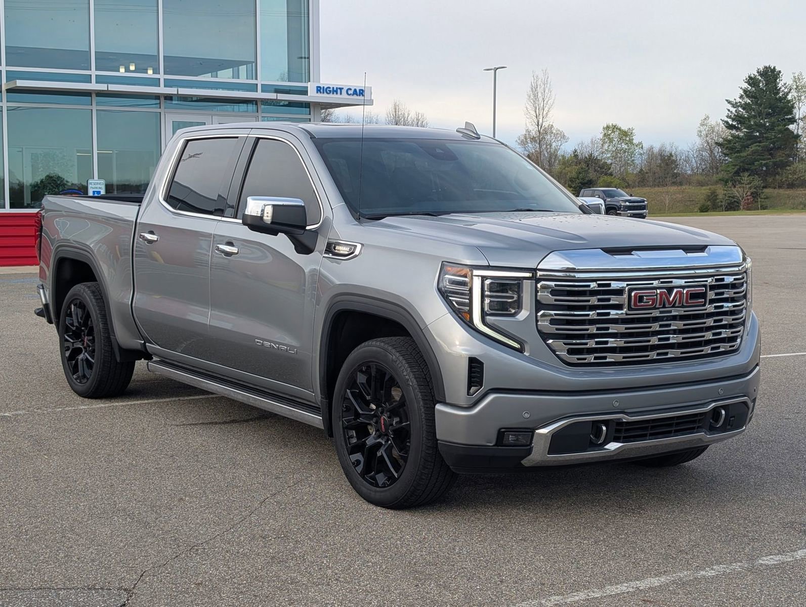 Used 2023 GMC Sierra 1500 Denali w/ Denali Reserve Package AWD/4WD image 3