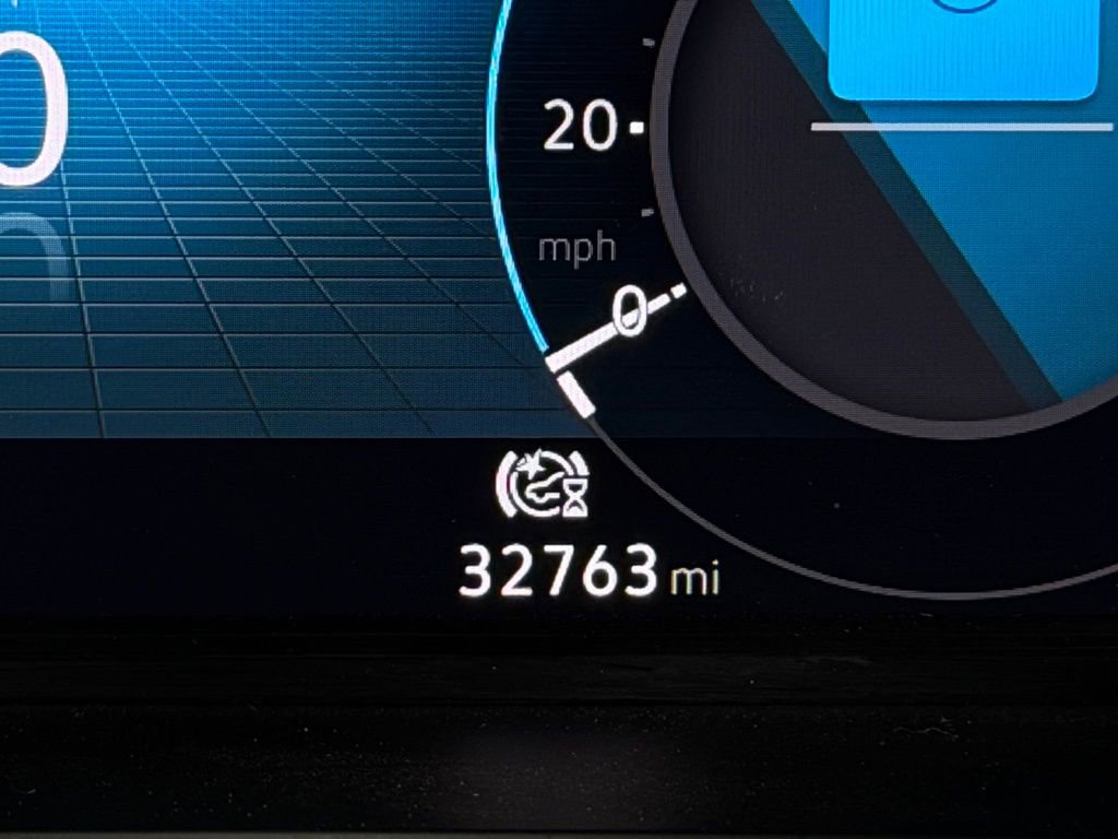 Used 2025 Volkswagen Atlas Cross Sport SE AWD/4WD image 14