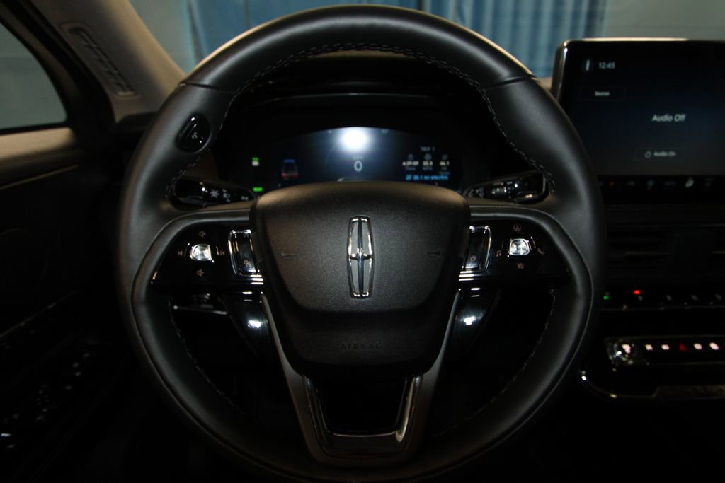 Used 2026 Lincoln Corsair Grand Touring image 12