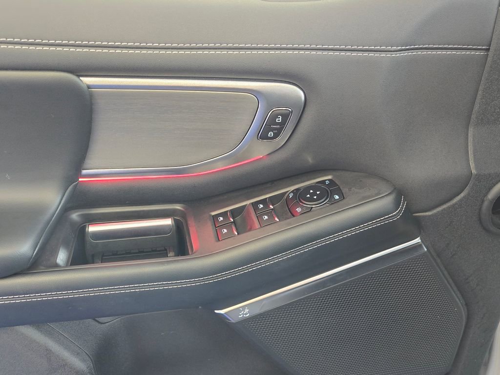 Used 2025 Ford Expedition Platinum w/ Driver's Package image 12