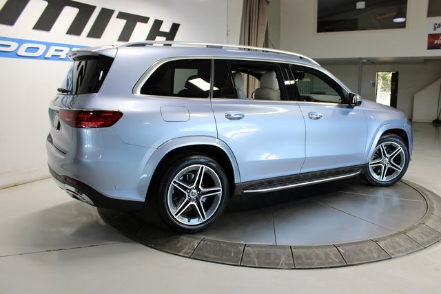 Used 2025 Mercedes-Benz GLS 450 4MATIC w/ AMG Line Exterior image 6