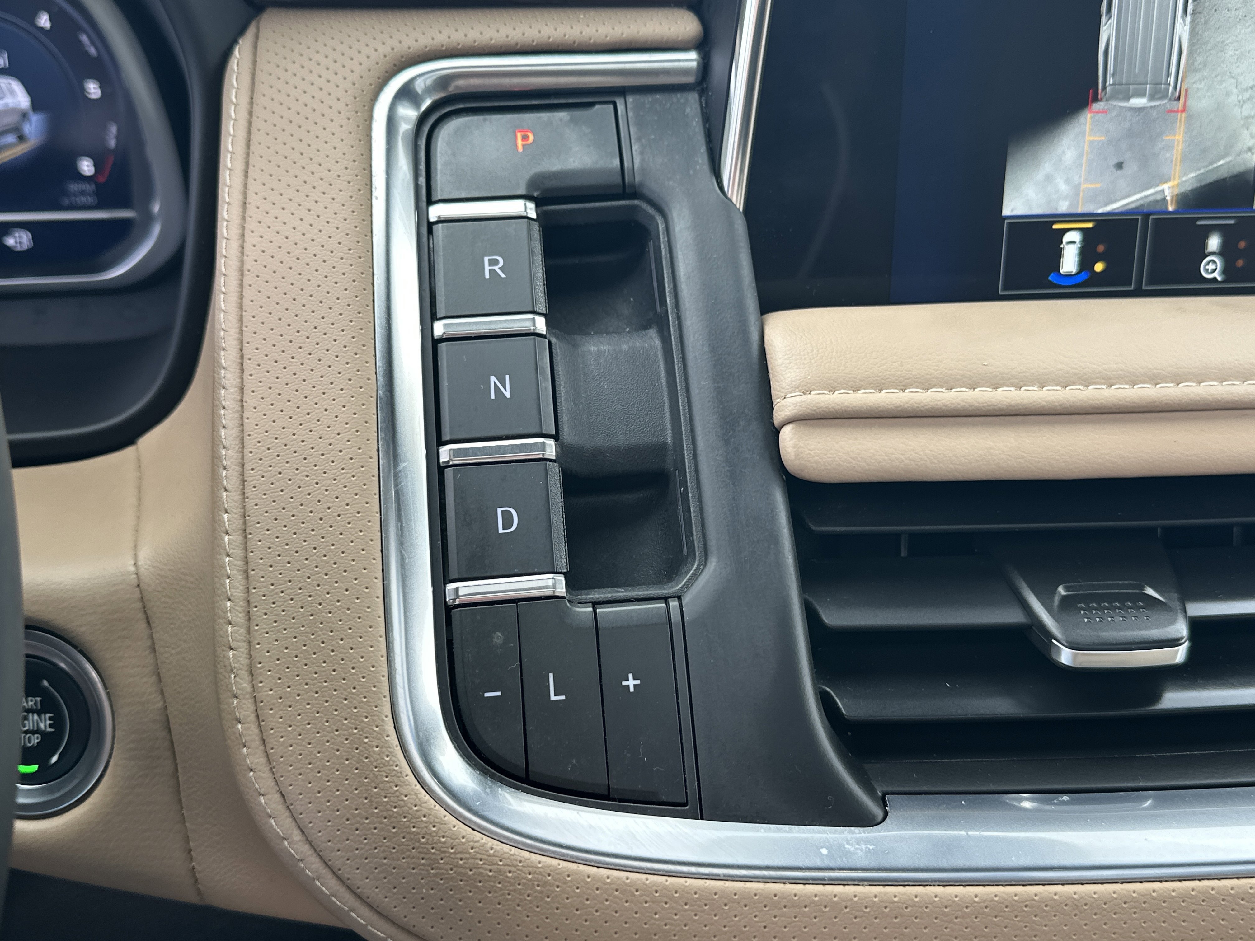 Certified 2023 Chevrolet Tahoe Premier w/ Premium Package 2 image 32