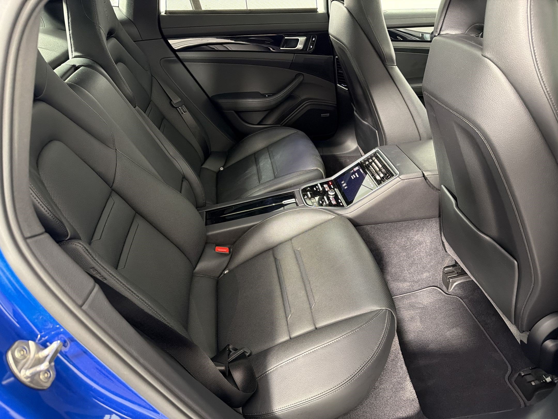 Certified 2019 Porsche Panamera image 30