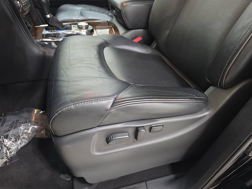 Used 2017 INFINITI QX80 4WD w/ Driver Assistance Package image 29