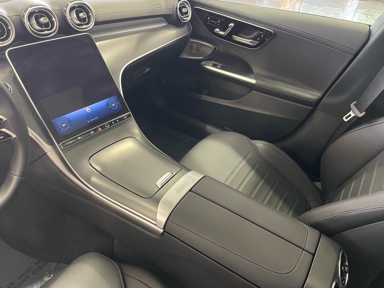 Used 2024 Mercedes-Benz C 300 Sedan w/ AMG Line w/ Night Package image 28