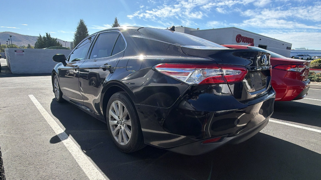 Used 2019 Toyota Camry LE FWD image 3