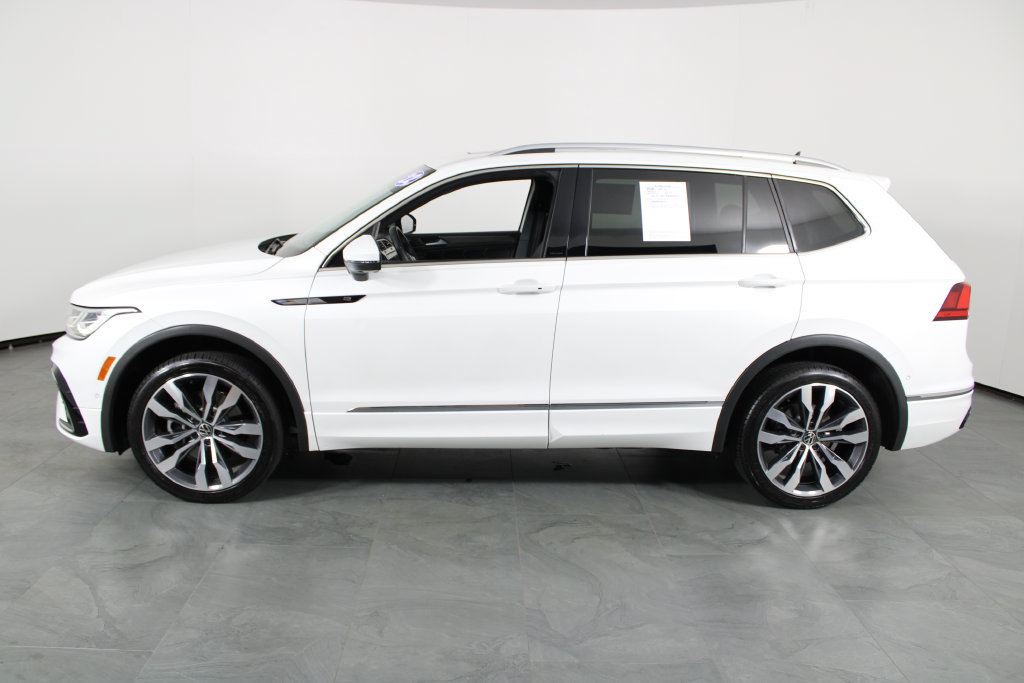 Used 2022 Volkswagen Tiguan SEL R-Line AWD/4WD image 12
