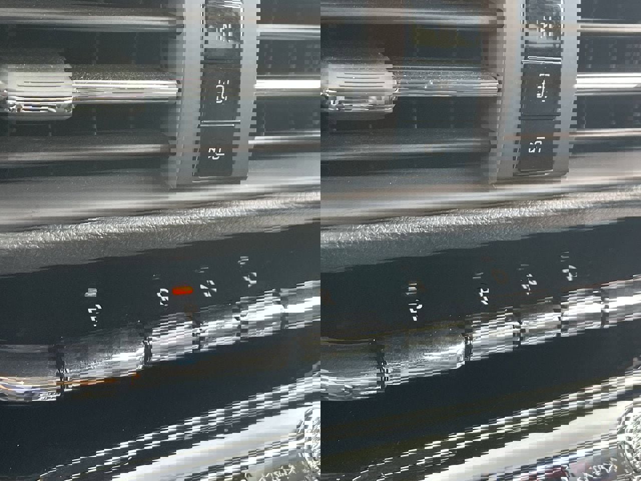 Used 2022 Lincoln Corsair AWD w/ Premium Package image 27