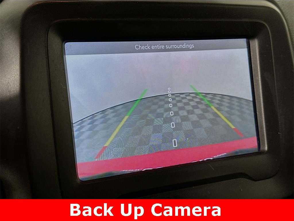 Used 2018 Jeep Renegade Latitude w/ Cold Weather Group image 2