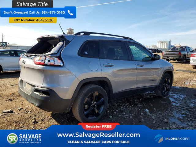Used 2018 Jeep Cherokee Latitude w/ Altitude Package image 4
