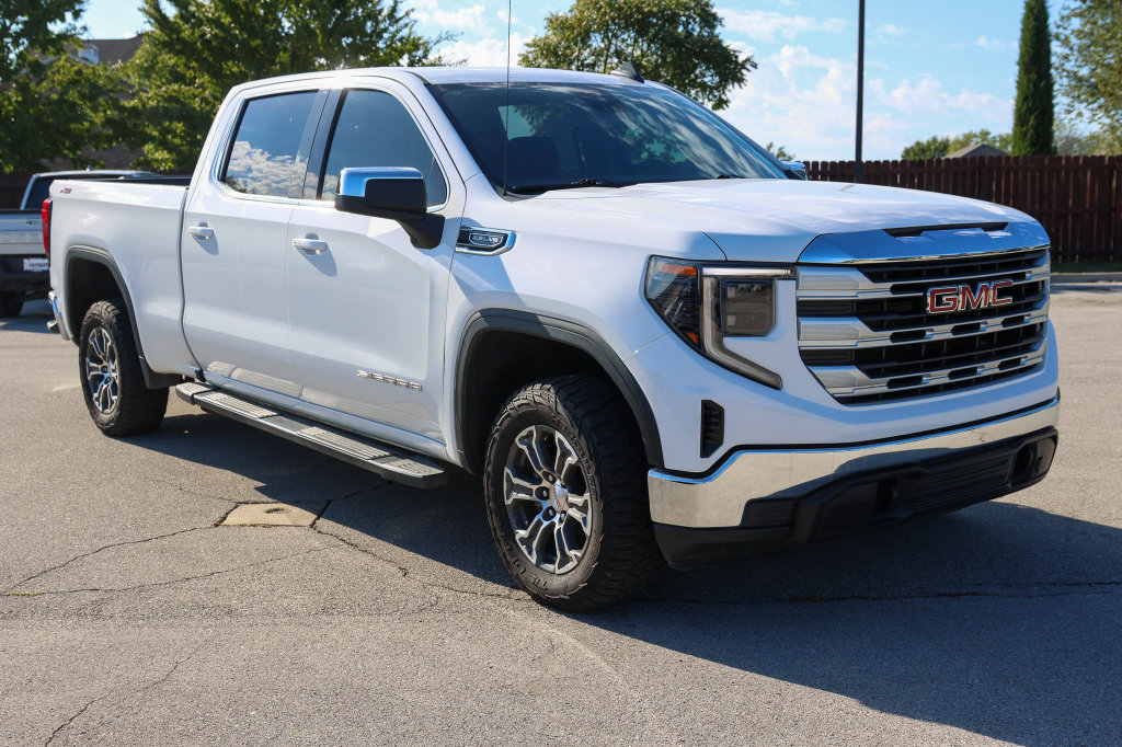 Used 2023 GMC Sierra 1500 SLE w/ X31 Off-Road Package AWD/4WD image 1