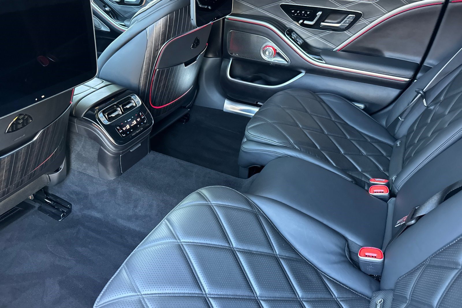 Certified 2024 Mercedes-Benz Maybach S 680 4MATIC image 27
