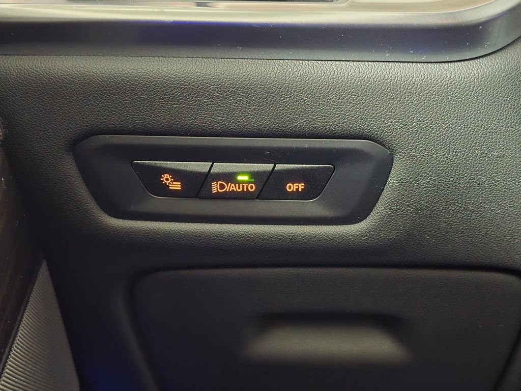 Certified 2025 BMW X5 xDrive40i w/ Executive Package image 41