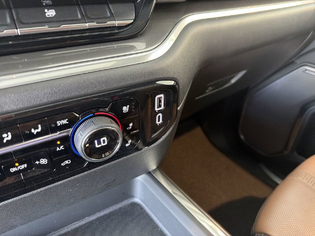 Certified 2026 Chevrolet Silverado 3500 High Country w/ High Country Premium Package AWD/4WD image 30
