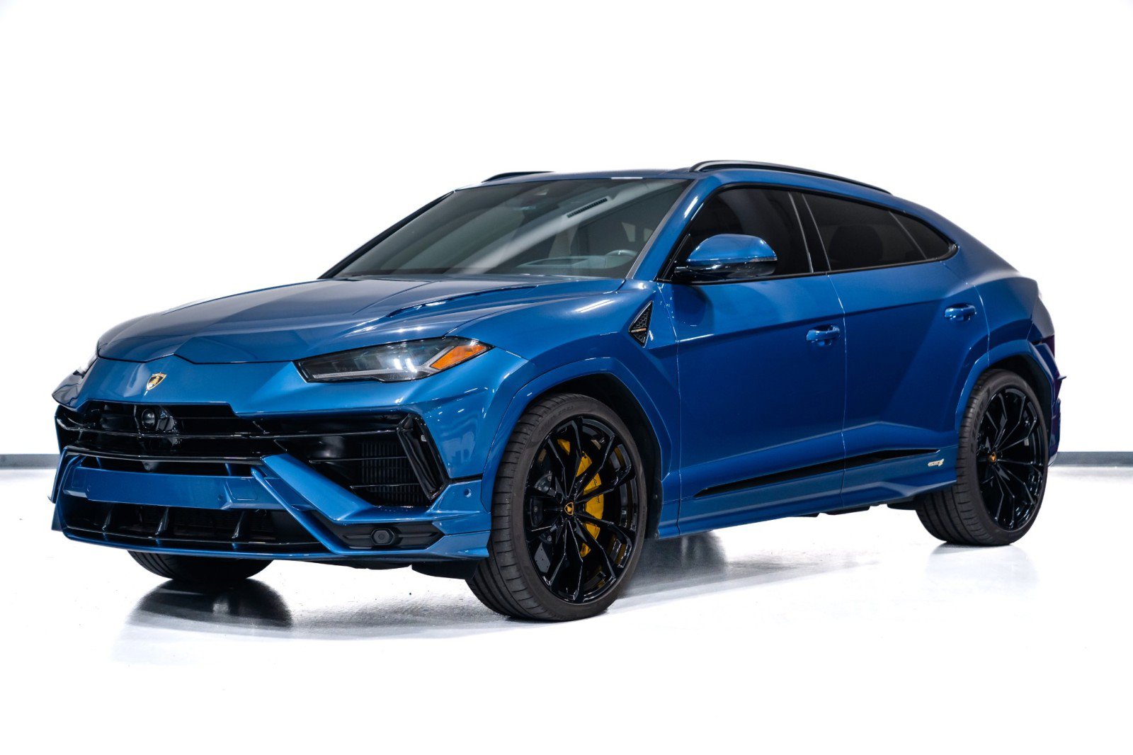 Used 2024 Lamborghini Urus S image 4