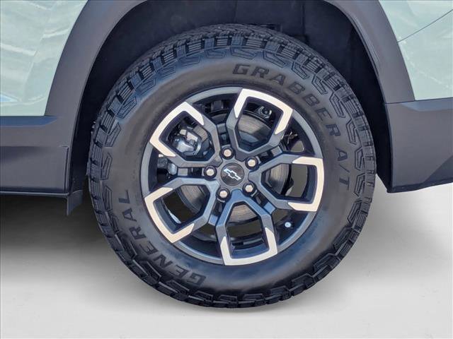 New 2026 Chevrolet Equinox ACTIV w/ Convenience Package III image 9