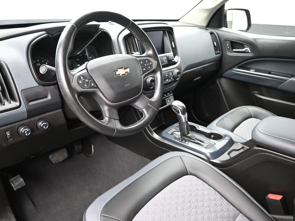 Used 2022 Chevrolet Colorado Z71 AWD/4WD image 9