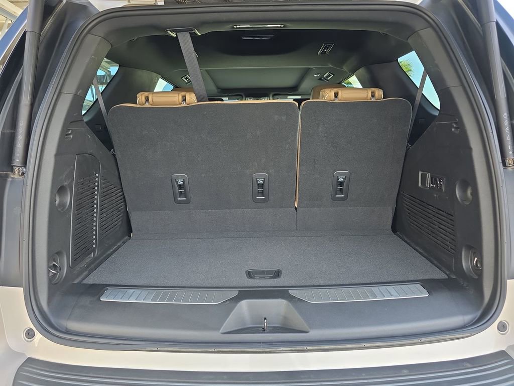 Used 2023 Chevrolet Tahoe Premier w/ Premium Package image 27