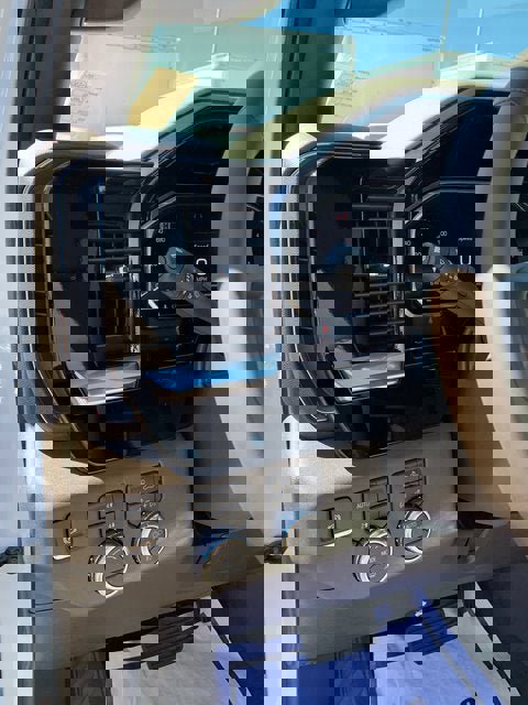 New 2025 GMC Sierra 2500 SLT w/ SLT Convenience Package image 19