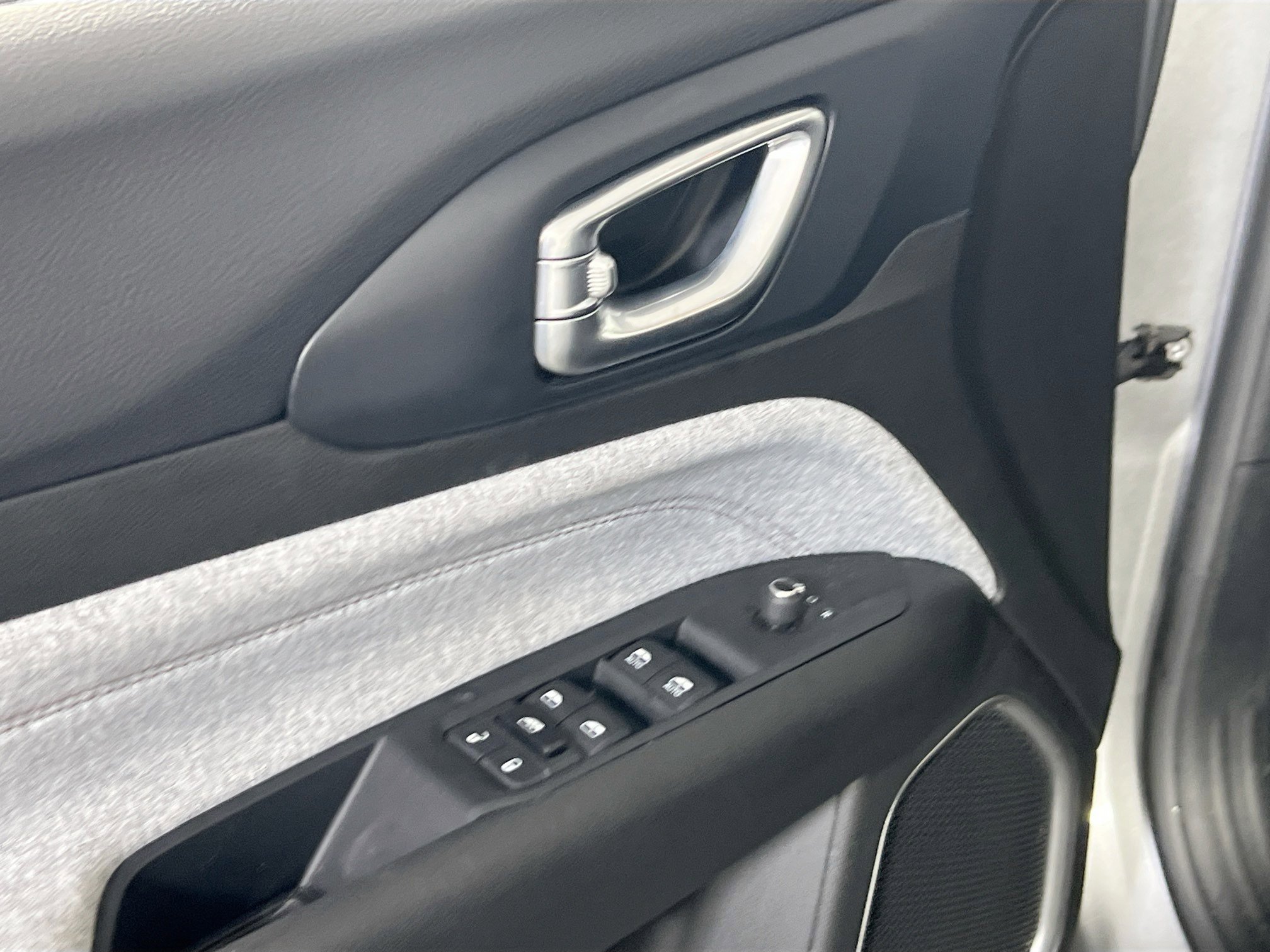 Used 2022 Jeep Compass Latitude image 17