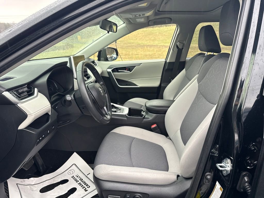 Used 2024 Toyota RAV4 XLE w/ Convenience Package image 26