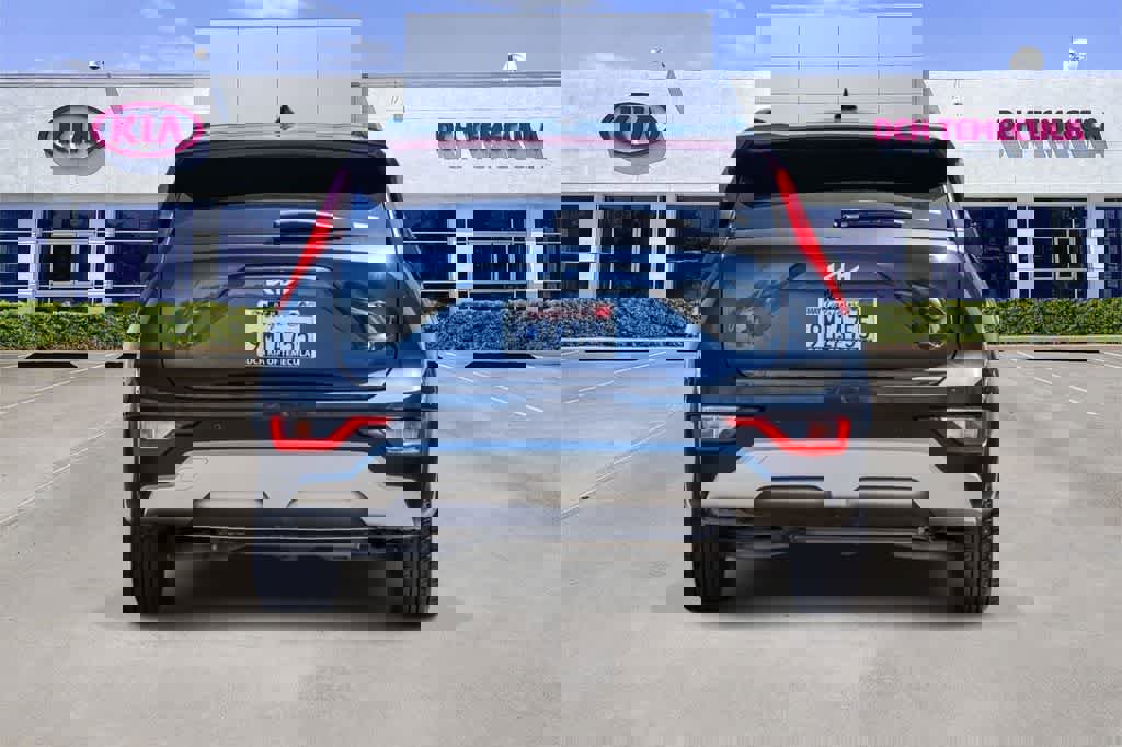 Certified 2024 Kia Niro EX image 5