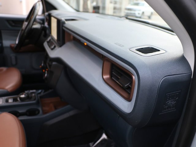 Used 2023 Ford Maverick Lariat w/ Lariat Luxury Package FWD image 12