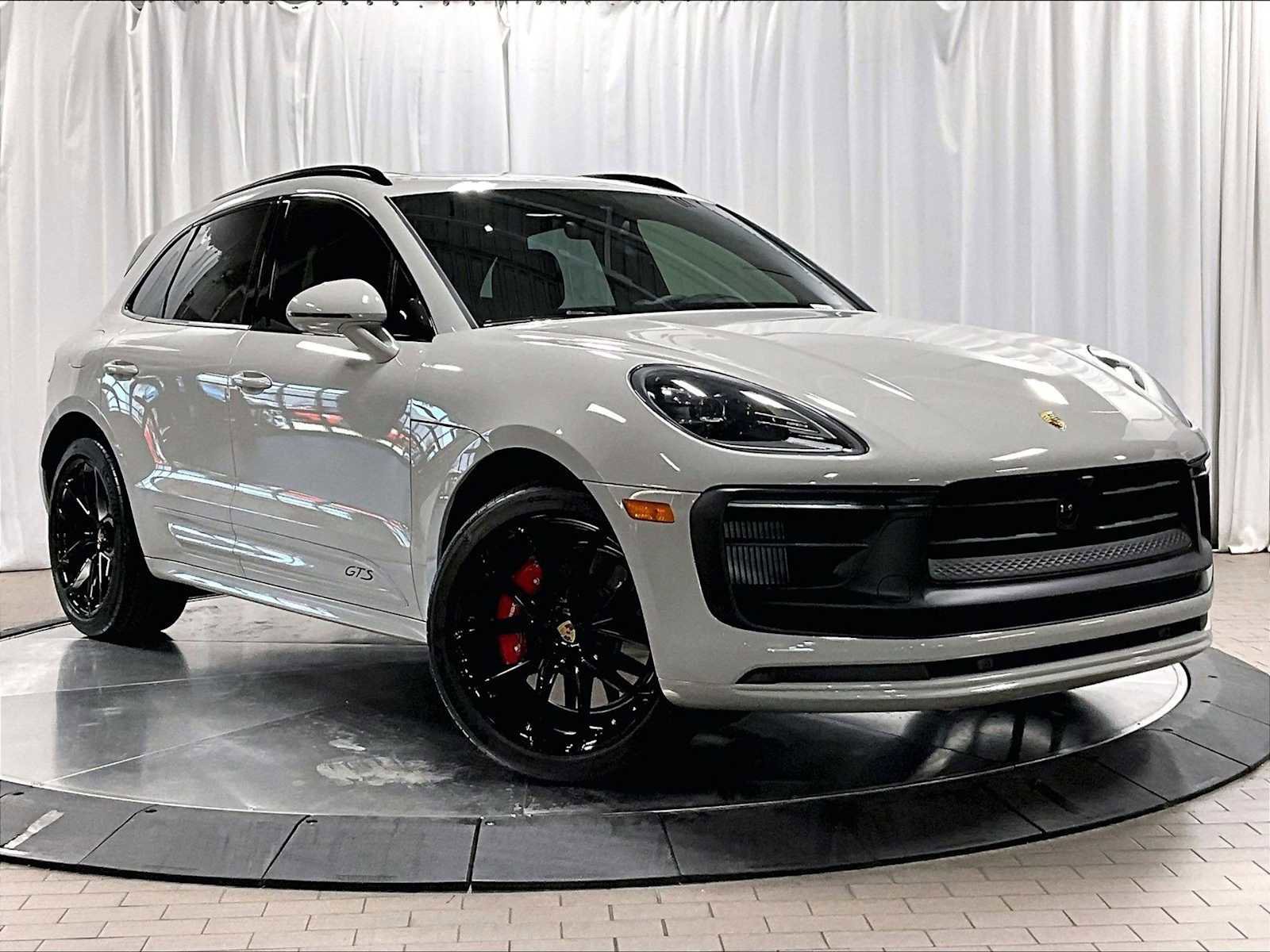 Used 2025 Porsche Macan GTS image 11